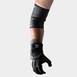 FLEEK Football Elbow Guard for Sports, Strong Fixed Support, Injury Prevention, Sweat Absorbent, Quick Drying, No Stuffy, American Football, Medium