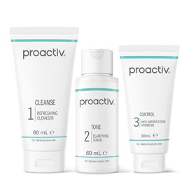 Proactiv Solution 30 Day Kit 150 ml - 3-Step Skin Care Routine - Developed for Oily & Combination Skin