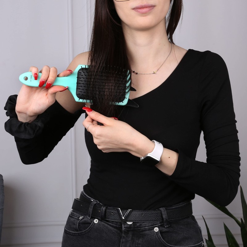 Bugs Bunny Looney Tunes Mint Large Flat Plastic Hairbrush