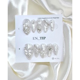 Crystal Snow Glow Handmade Nail Tips - Coffin / 크리스탈 스노우 글로우 수제네일팁 - 코핀