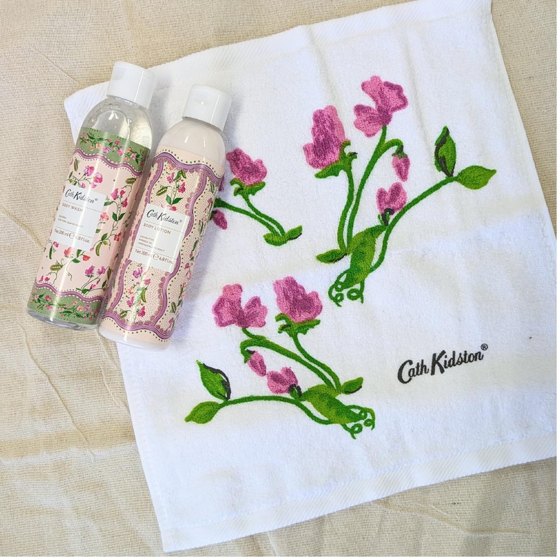 Cath Kidston Caskidson Bath & Towel Set Sweet Pea Bath