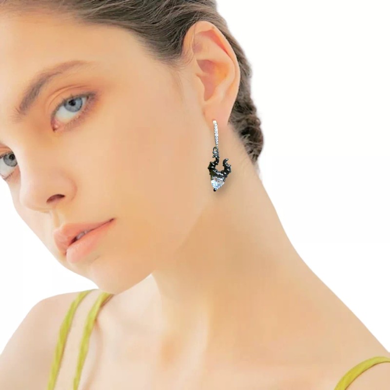 Dtup Aretes Corazón Malefica Gotico Oro Negro Original S925 Dtup®