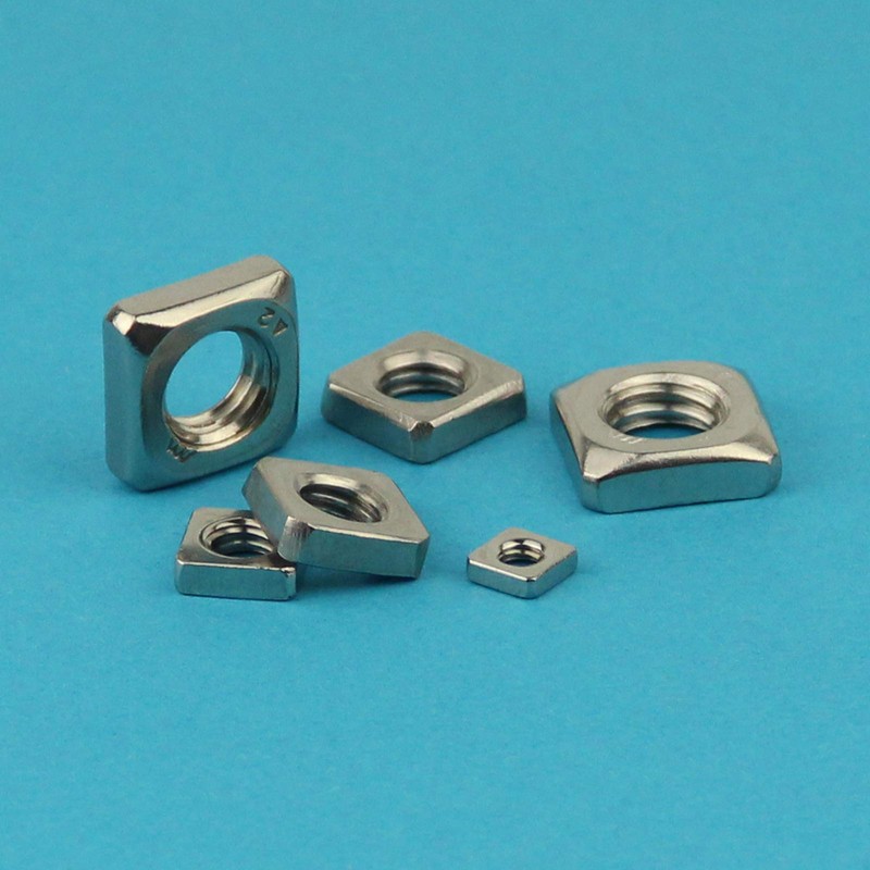 Eisenwaren2000 M6 square nuts (5 pieces) - low shape square