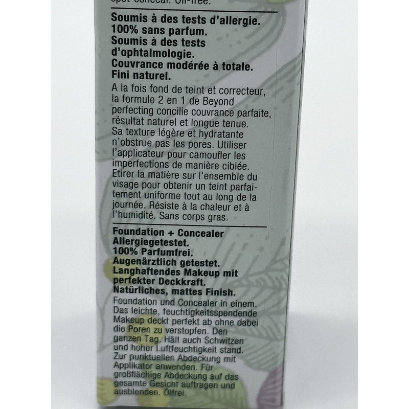 CLINIQUE Beyond Perfecting Foundation + Concealer CN 70 Vanilla 1