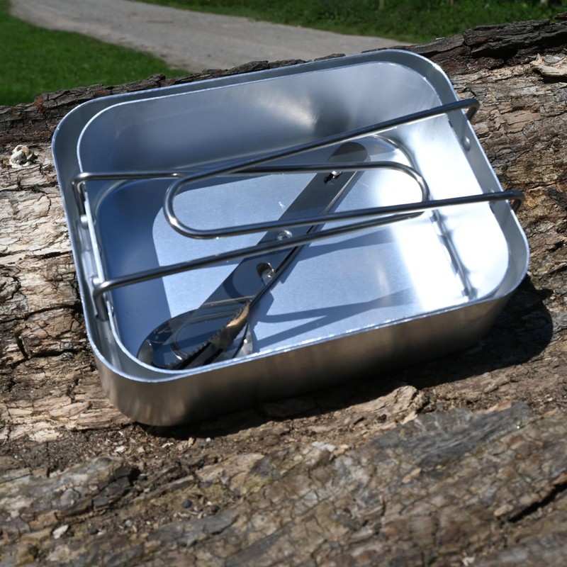 TOP OF THE RANGE - ESSENTIAL GEAR - STANDARD ISSUE