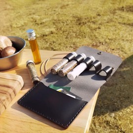 BY-J Camping Spice Kit with 5 Jars, Foldable Leather Spice Holder Seasoning Storage Bag, Condiment Container Set for Outdoor Picnic BBQ, Waterproof Travel Seasoning Container, Black