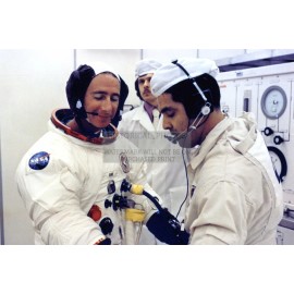 JAMES IRWIN APOLLO 15 NASA ASTRONAUT SUITING UP FOR PRE-LAUNCH 4X6 PHOTO