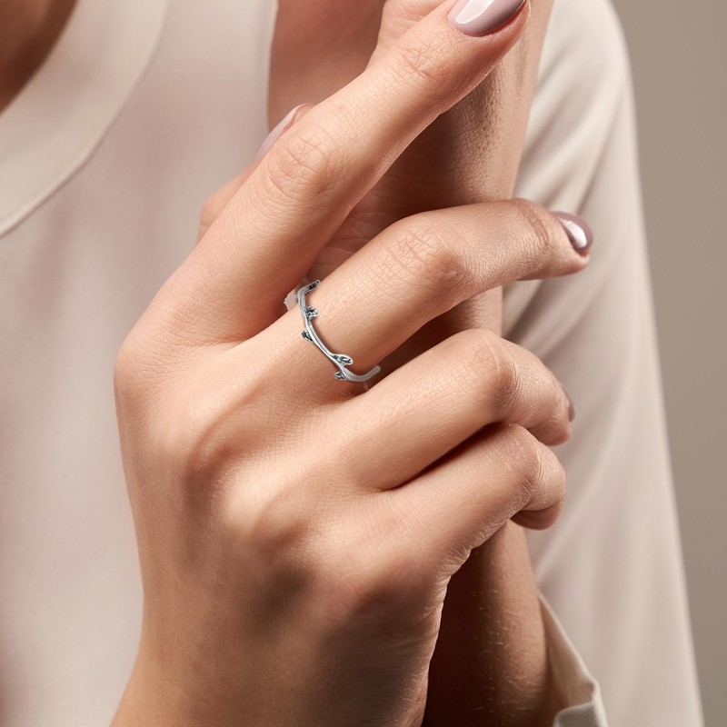 AeraVida Endless Olive Crown Branch .925 Sterling Silver Band Ring