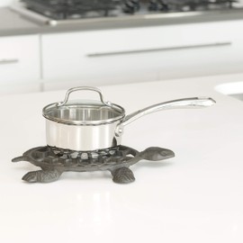 gasaré, Cast Iron Trivet, Turtle Decor, for Hot Dishes, Pots, Pans, Kitchen, Rubber Feet Caps, Ring Hanger, 12 x 9 Inches, Rustic Brown Finish, 1 Unit