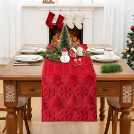 Sungeek Christmas Table Runner 40x300 cm Soft Plush Faux Fur Xmas Tree Snowflake Seasonal Winter Holiday Farmhouse Kitchen Dining Table Decoration for Home Party, Red