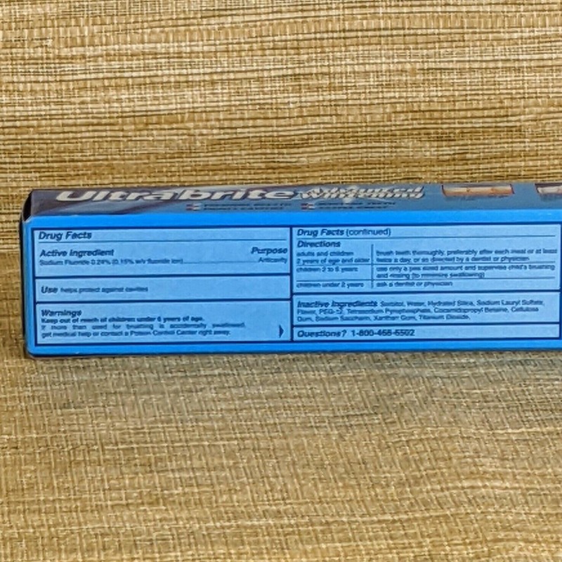 Ultra brite Advanced Whitening Toothpaste Clean Mint 6 oz (Pack