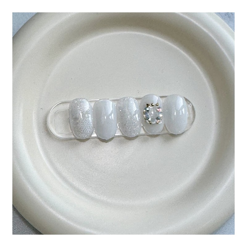 Dara Beauty January 2025 Art of the MonthWhite Nails -