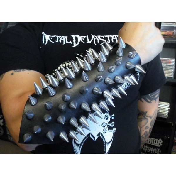 metaldevastation.com TSJUDER.. LEATHER SPIKED GAUNTLET BULLDOG SPIKES . BLACK METAL