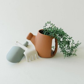 Marlowe & Co Silicone Gardening Set, Silicone Gardening Tools and Beach Toys for Children (Terracotta)