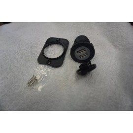 WAYTEK BLACK DUAL USB  POWER CHARGER 12/24V DC