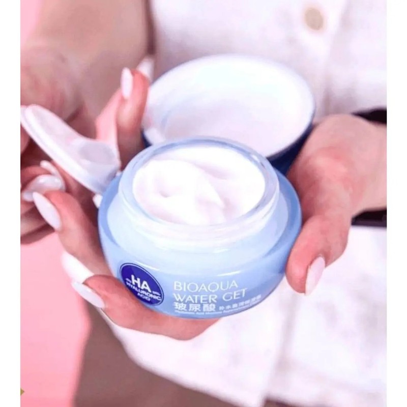 Bioaqua Crema Antiedad con Ácido Hialurónico, Suaviza Líneas de Expresión