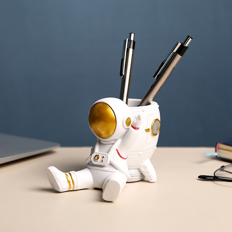 Astronaut Pencil Pen Cup Synthetic Resin Spaceman Figurine Desk Pen