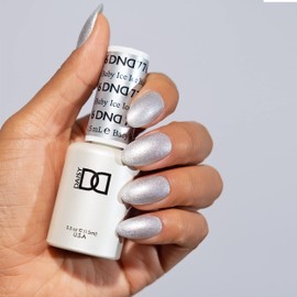 DND Gel Polish Set, White Collection, UV/LED Gel Polish and Air Dry Nail Lacquer, Matching Chip-Free Polish Duo, 776 Ice Ice Baby, 0.5 Fl Oz