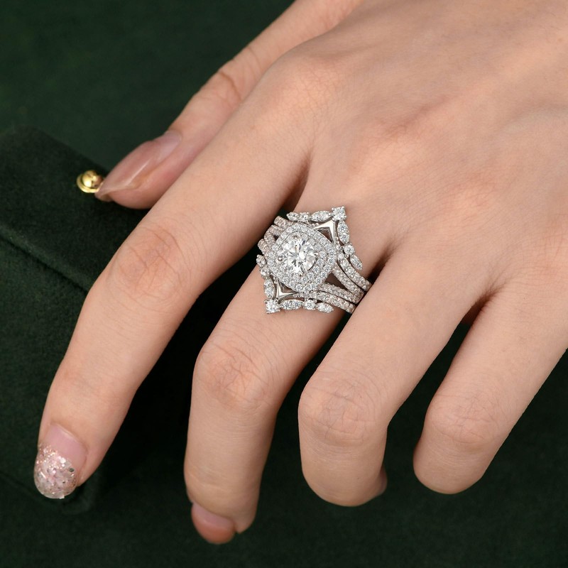 SHELOVES Vintage Ring Enhancer for Engagement Rings Curved Enhancer Guard