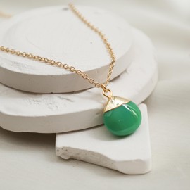 Gempires Chrysoprase Onyx Teardrop Pendant Necklace for Women, 14k Gold Electroplated Crystal Necklace, 18-inch Adjustable Chain, July Birthstone Jewelry (Chrysoprase Onyx)