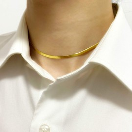 LEGITTA Damen Fischgrätenmuster Kette Choker in Gold Zarte Schlangenkette Halskette aus Edelstahl Titan Schmuck Nickelfrei