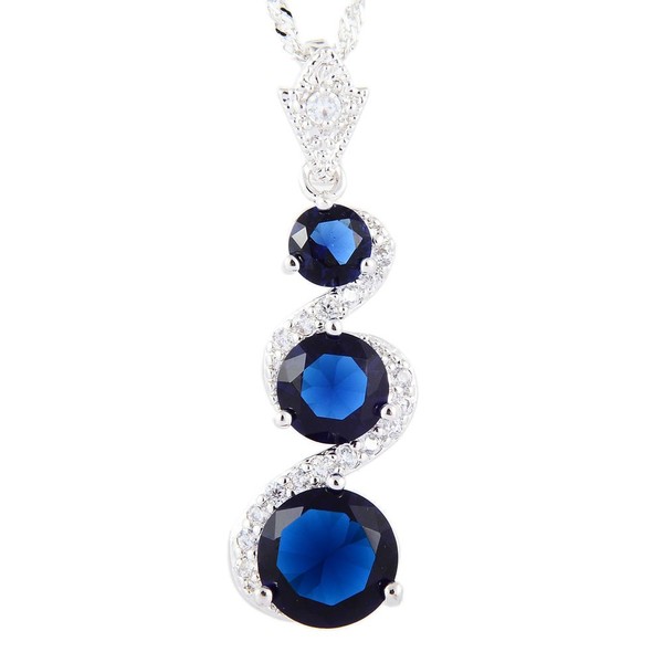 Riva Three Stone Pendant with 45 cm Chain and Round