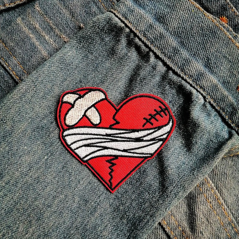 CHBROS Broken Heart Embroidered Patch Applique Iron/Sew on Patches for