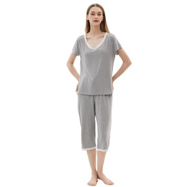 Joyaria Womens Pajamas Set Short Sleeve Top and Capri Pants Lightweight Sleepwear Comfy Pjs Lounge Set(Light Gray S)