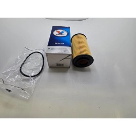 Valvoline (QTY 2) Valvoline Engine Oil Filter (VO-173)  Essential to Clean Vehicle Engine