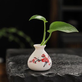 2Pcs Pocket Mini Ceramic Flower Vases Table Decor Vase Props for Small Plants Flower Table Centerpieces, White