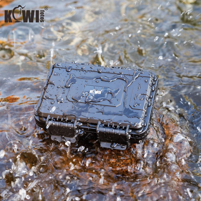 KIWIFOTOS 132 Slots SD Memory Card Case IP67 Waterproof for