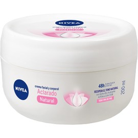 NIVEA Crema Corporal y facial Aclarado Natural (200 ml) ayuda a unificar el tono natural de tu piel