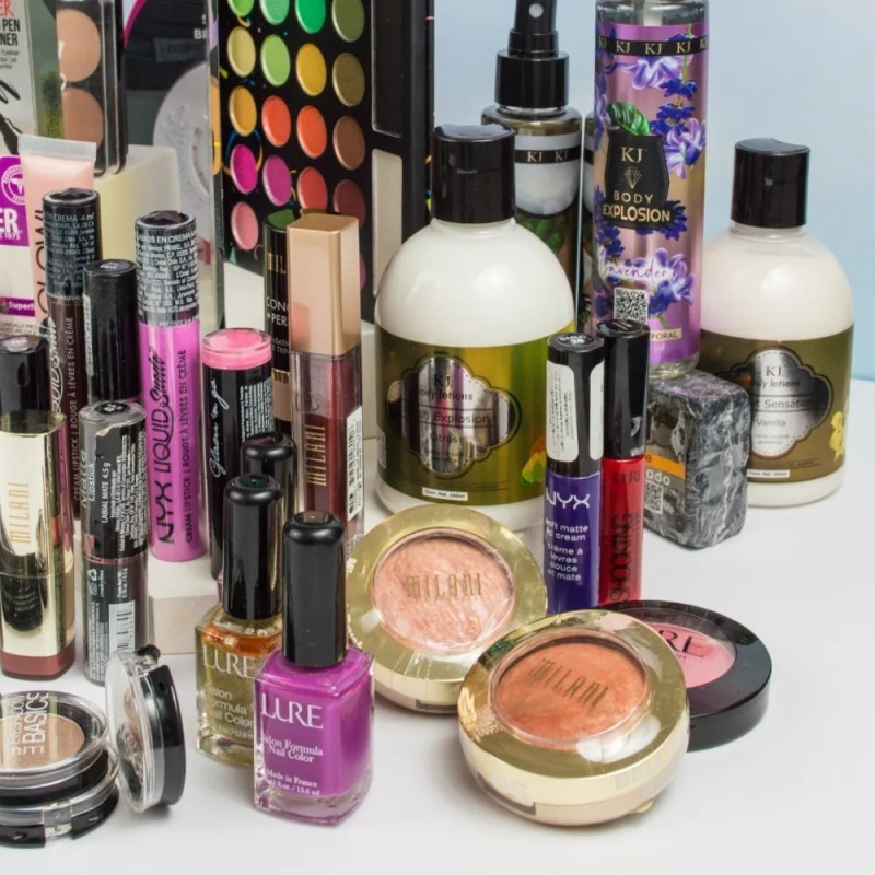 Caja Sorpresa De Maquillaje Y Accesorios Más De 35 Piezas