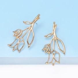 Summer Earrings for Women Gold Starfish Seashell Earrings Waterdrop Beach Earrings Print Dangle Earrings Vacation Earrings Jewelry Gift for Women Girls