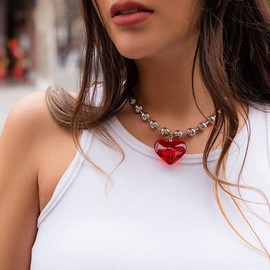 Kenjudess Punk Metal Bead Ball Choker with Acrylic Heart Charm Pendant Boho Colorful Chunky Heart Necklace Y2K Huggie Collar Necklace for Women and Girls (Red)