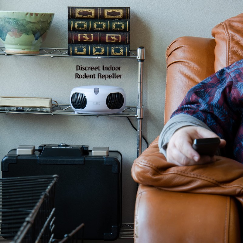 Cleanrth EL300 Elite Mice & Rat Electronic Pest Repeller -