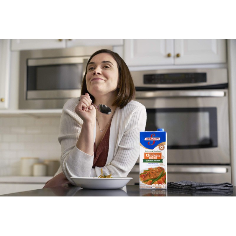 Swanson Natural Goodness Chicken Broth, 32 oz. Carton