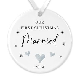 "Our First Christmas Married" Bauble - Newlywed Ceramic Ornament - Mr & Mrs First Xmas Keepsake - Just Married Festive Tree Decoration