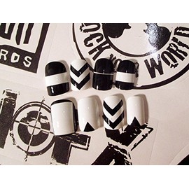 Trendy Black and White Fake Nails, 24 Pieces, Short Nail Tips, Finished Nail Tips, Cute Elegant Nails, Nail Brides, False Nails (B01)