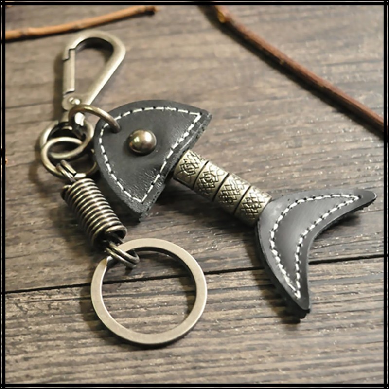 White Fang AZ165 Keychain, Keyring, Leather, Stylish, Retro, Charm, Fish,