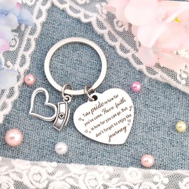 Nurse Gifts,Proud Of You Gifts Keyring,Nurse Accessories,Nurses Day,Graduation Presents,Good Luck Gifts For Students Nurse Essentials,Gifts For Nurses,Midwife Gifts,Nurses Appreciation Day Gifts