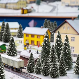 40PCS Model Cedar Trees with Snow 2.05-4.96 inch (52-126 mm) for Diorama Train Railway Winter Scenery Landscape Layout HO OO N Scale (Mixed Sizes-40PCS)