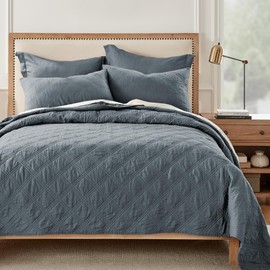 Levtex Home - 100% Linen Front/100% Cotton Back - Twin Quilt - Washed Linen - Denim Blue - Quilt Size (68 x 86 in.)