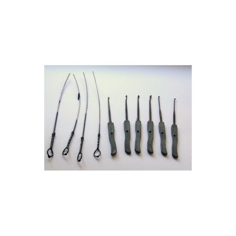 Broken key extractor set