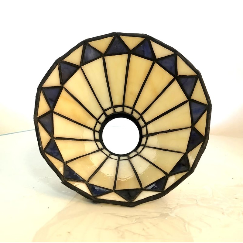 NADUOXRK Tiffany Style Stained Glass Lampshade, Replacement Lamp Shades with