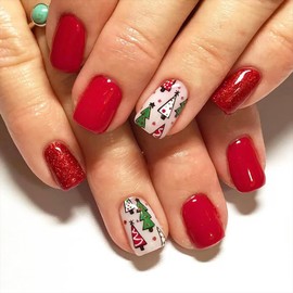 Christmas Red Press on Nails Xmas Tree Fake Nails Glitter Press on Nails Glossy False Nails Full Cover Stick on Nails Winter Press on Nails Short Square Acrylic Nails for Women Christmas Nail Art