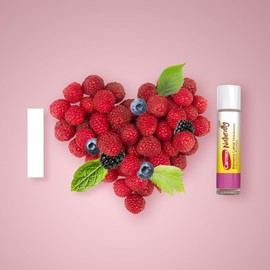 Carmex, Bálsamo Labial Hidratante Naturally sabor Frutos Rojos, con ingredientes Naturales, Hidrata y Suaviza Naturalmente, Rico en Antioxidantes, 4.25 gr