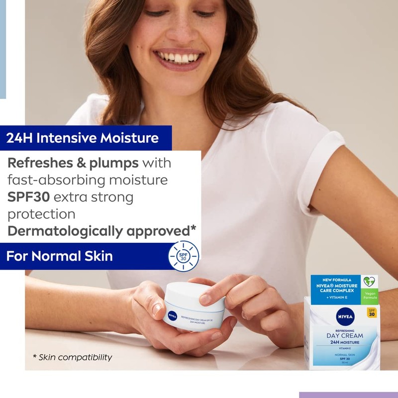 NIVEA Refreshing Day Cream (50ml), Day Cream for Women Provides