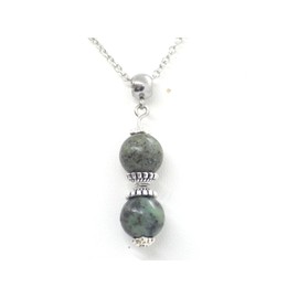 Damenhalskette mit Anhänger aus grünen natürlichen Türkisperlen und tibetischen Perlen