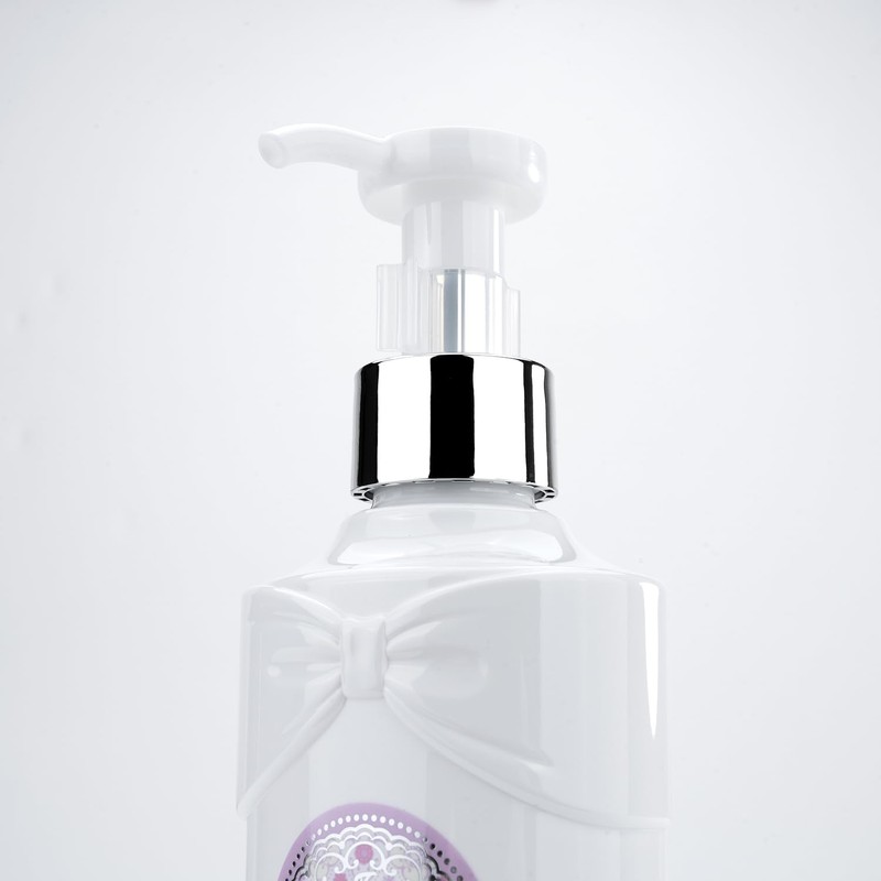 【国内正規品・ラッピング済み】JILL STUART ジルスチュアート ホワイトフローラル ウォータートリートメント 200mL ヘアトリートメント 髪ケア ダメージを修復 みずみずしい